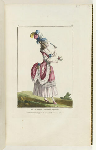 Robe à la Polonoise d'étoffe unie à coqueluchon.