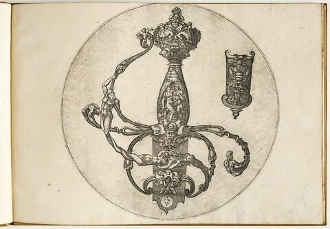 Poignée d'épée décorée de grotesques et d'une scène représentant Vénus et Mars ; pommeau décoré d'un satyre accroupi