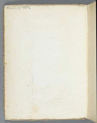 Frontispice : Premier livre de différents trophées inventés par R. Charpentier sculpteur du Roy et gravés par Huquier, image 4/6