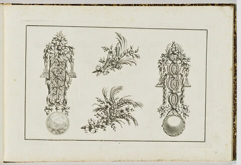 Pendentifs et broches, image 1/1