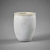 vase, image 2/3
