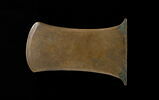 lame de hache à bords concaves obliques, image 1/2
