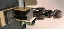 figurine, image 2/4