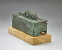 figurine ; sarcophage d'animal, image 1/2