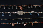 collier à pendentif ; collier à 2 rangs ; figurine de Bès au tambourin ; perle rondelle, image 6/6