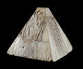 Pyramidion de Djedhor, image 9/11