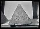 pyramidion tronqué, image 21/28