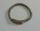bracelet en anneau à extrémités chevauchantes, image 1/2