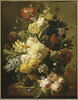 Fleurs dans un vase d'agate sur une console de marbre, image 1/6