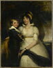 Portrait d'une jeune femme avec un petit garçon tenant un chat, image 1/4