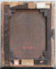 Portrait de jeune garçon portant une petite palette, image 2/5