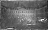 Incendie des drapeaux dans la cour d'honneur de l'Hôtel des Invalides (30 mars 1814)., image 2/2
