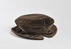 Bonnet en velours, porté par Corot, image 1/3