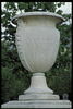 Vase avec anses en consoles supportées par des mascarons, image 3/3