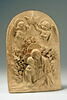 La Vierge et l'Enfant sur un fond de feuillage, couronné par deux anges, image 3/8