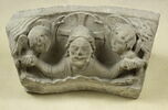 Le Christ entouré de deux anges tenant autrefois le double glaive dans sa bouche (Apocalypse I-16), image 2/4