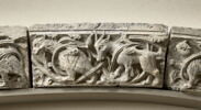 Un dragon et une chèvre, dans des rinceaux, image 1/2