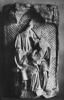 La Vierge assise et l'Enfant présentés sous un dais, image 3/3