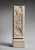 Fragment de pilastre double face, image 1/2