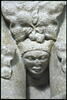 Chapiteau double, adossé, décoré de feuillages et d'une tête, image 2/4