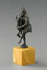 Statuette : Fou dansant et jouant d'une cabrette en forme de chevrette, image 6/6