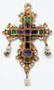 Croix-pendentif en or ornée d'améthystes, d'émeraudes et de perles, image 1/5