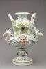 Vase à deux anses, d'une paire (voir OA 5156 bis), image 1/4