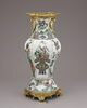 Vase en porcelaine du Japon à six pans, d'une paire (avec OA 5489 2), image 2/16