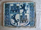 Carreau de plafond rectangulaire : armoiries (Castille et Leon ?), image 1/2