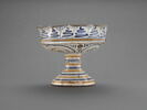 Coupe festonnée sur pied : armoiries, image 4/6