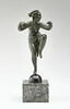 Statuette : faunesse debout sur un pied et dansant; pastiche néo-antique, image 2/4