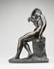 Statuette : femme nue endormie, adossée à un tronc d'arbre, image 2/3