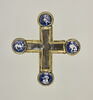 Croix-reliquaire avec quatre médaillons représentant le tétramorphe, image 1/2