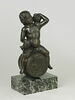 Fontaine : Bacchus enfant assis sur un tonneau dont le devant est orné d'une épreuve de la médaille de Caracalla par Boldù, image 3/4