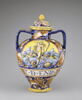 Vase de pharmacie couvert à deux anses : Allégorie de la Fortune, image 1/2