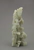 Figurine en jade vert pâle, image 3/4