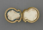 Médaillon pendentif en nacre et or émaillé noir et bleu, image 2/3