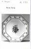 Assiette creuse à bords droits à six pans, d'une série de quatre (R 580 à 583), d'un service de table (R 550 à 675), image 3/3