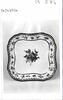 Assiette creuse à bords contournés et à coins arrondis, d'une série de quatre (R 584 à 587), d'un service de table (R 550 à 675), image 3/3