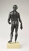Statuette : jeune homme nu tenant une bourse, image 2/3