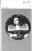 Fond de coupe : Portrait féminin, image 4/5