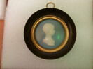 Médaillon : mademoiselle d'Artois, image 1/2