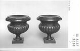 Vase circulaire d'une paire (OA 9238), image 2/2