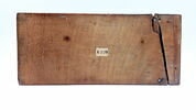 Boîte de toilette rectangulaire armoriée en bois sculpté, image 3/11