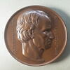 Médaille en bronze avec étui en bois : buste de Charles Percier par Joseph-François Domard, image 1/2