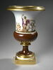 Paire de vases Médicis, fond marron et blanc, Vénus et Bacchus en couleurs, image 11/12
