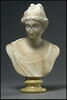 Buste de femme au chignon retenu par un bandeau, image 1/3