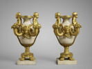 Candélabre en forme de vase à quatre lumières d'une paire, image 2/7