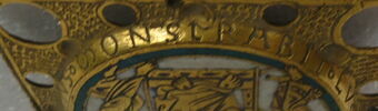 Plaque ronde provenant d'un phylactère (?) : Christ juge entre deux anges porteurs des instruments de la Passion, image 11/14