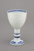 Gobelet, porcelaine de Chine blanche à décor en relief avec bordures bleues, image 2/5